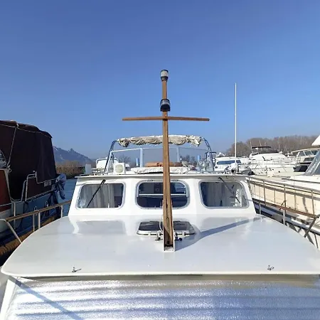 Evasion Romantique Sur Le Rhone Valence (Drome)