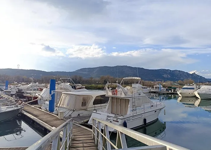 Evasion Romantique Sur Le Rhone Valence (Drome)